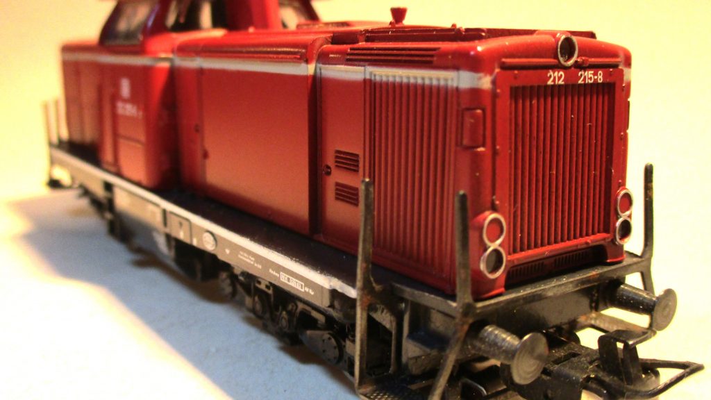 Märklin 3072 Diesellok BR212.215 rot DB-4 ANALOG
