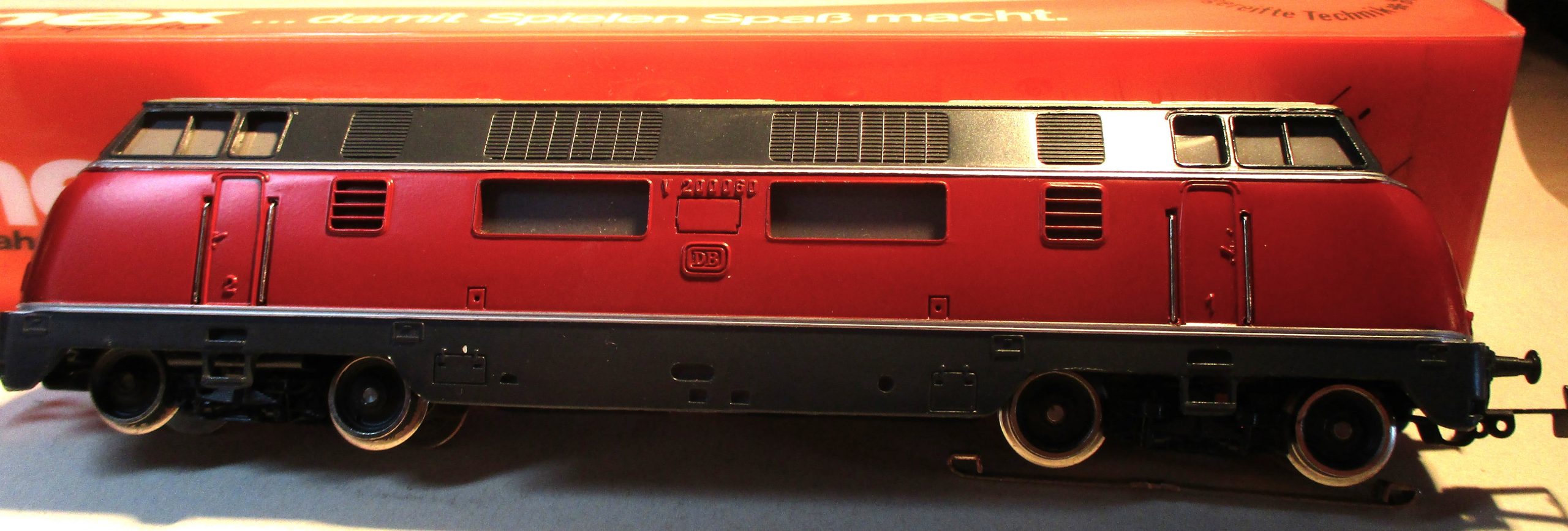 Primex 3009 Diesellok BR V200.061 rot DB-3 ANALOG – Bild 3