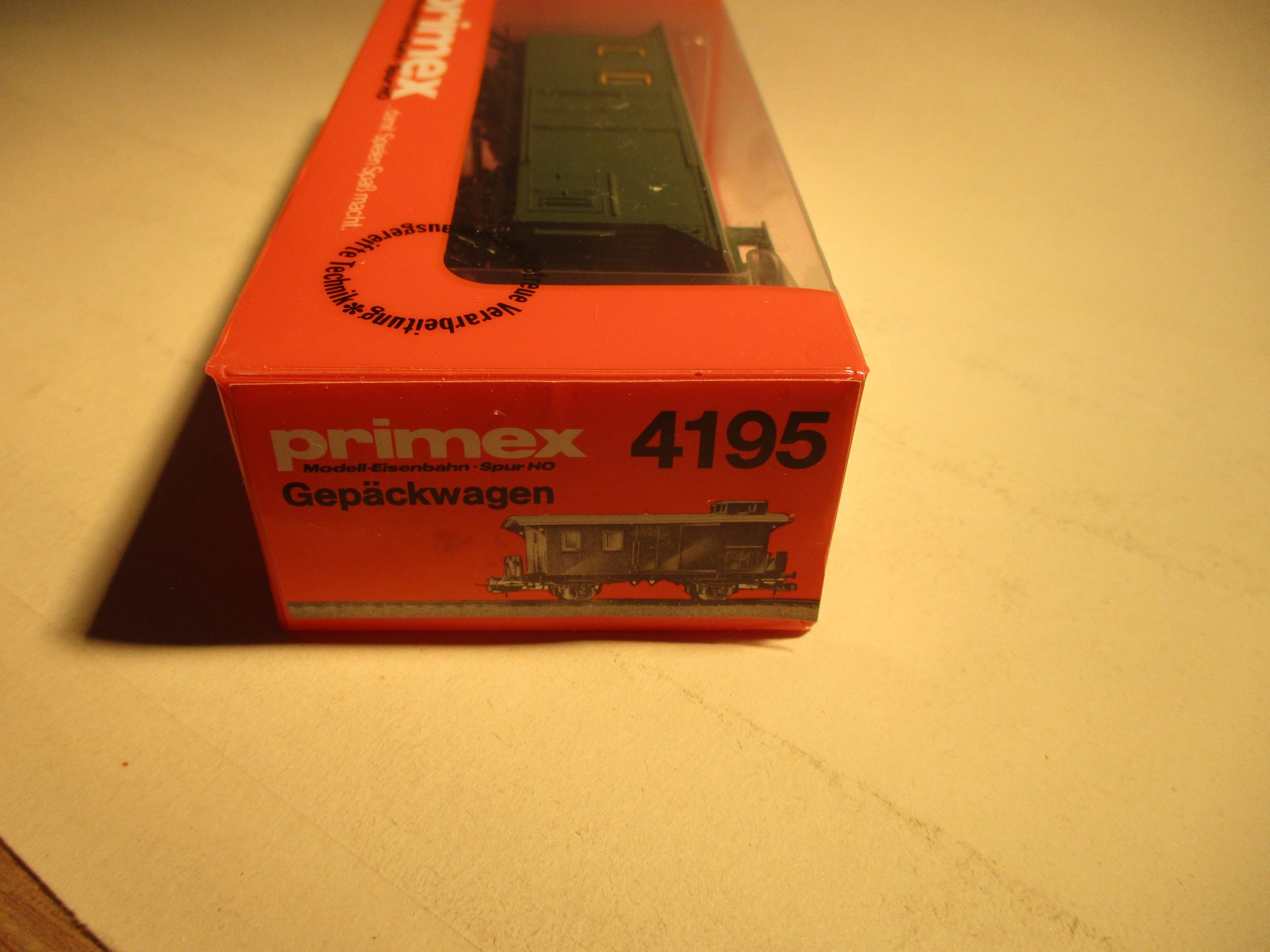 Primex 4195 Gepäckwagen/2-achs. Privatbahn grün