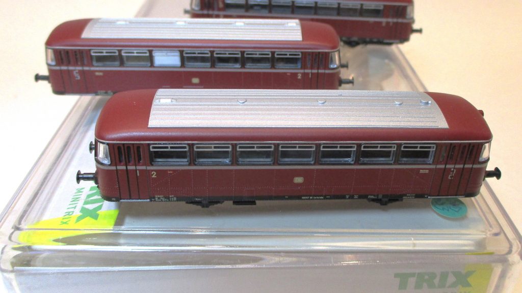 Minitrix 12467 Schienenbus BR VT98 DB-3 rot 3-tlg. SOUND