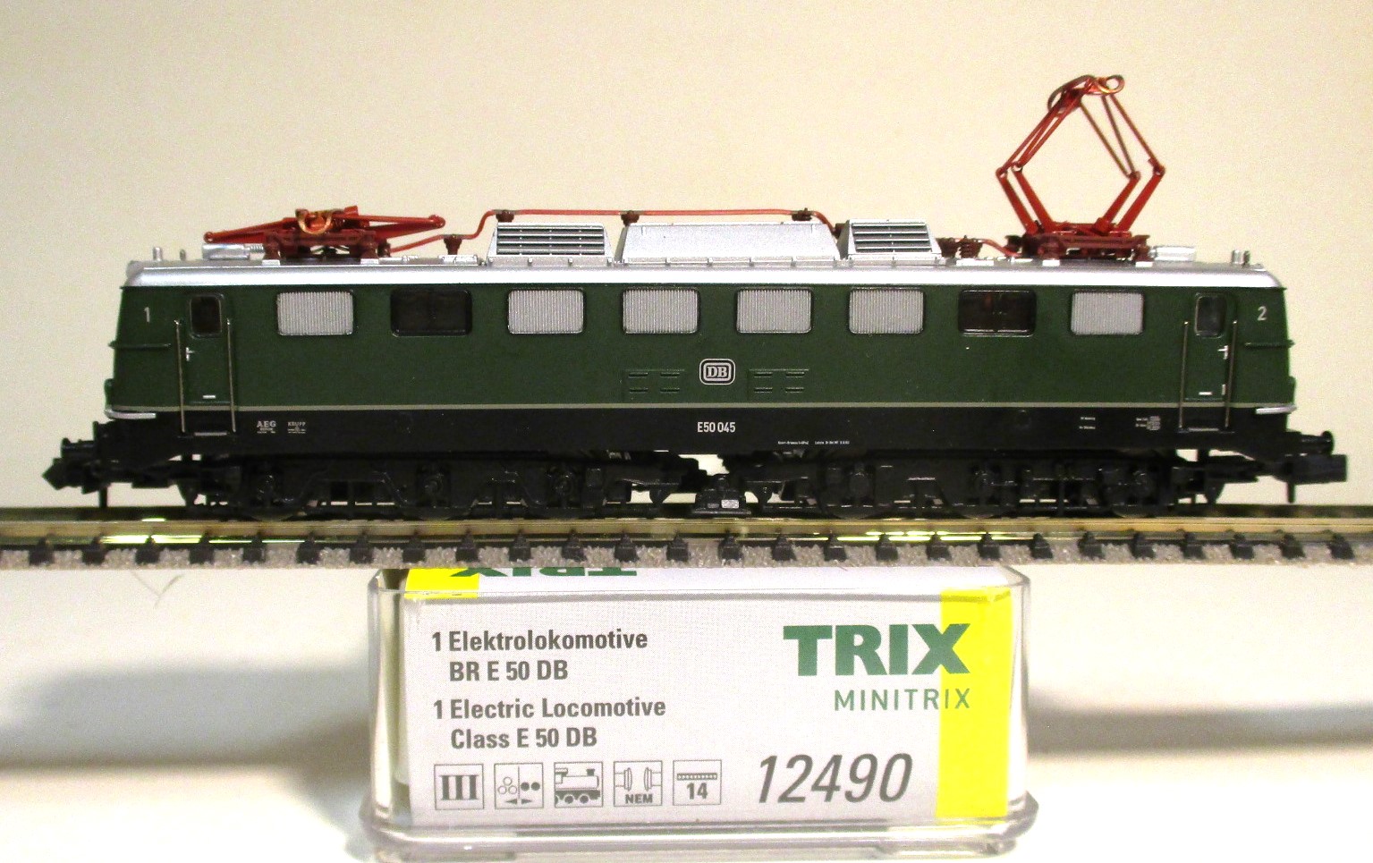 Minitrix 12490 Ellok BR E50.043 DB-3 grün DCC