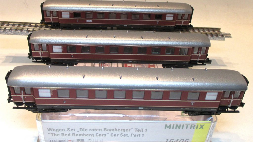 Minitrix  15405  Eilzugwagenset/4-achs. 'Die roten Bamberger' DB-4 3-tlg. Mit Innenbeleuchtung