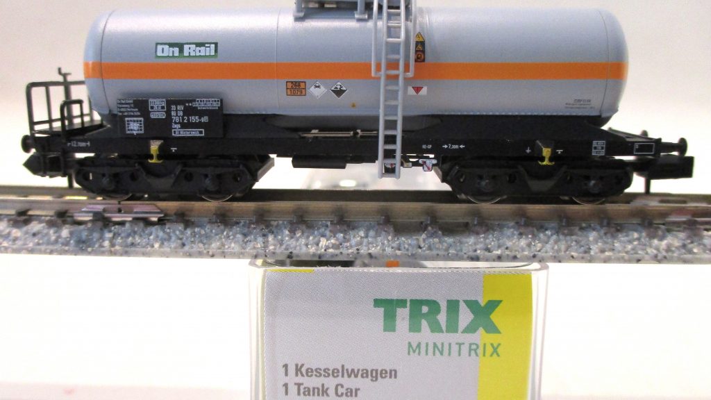Minitrix  15414-02  Kesselwagen/4-achs./BrB 'OnRail' grau DB-4 #2