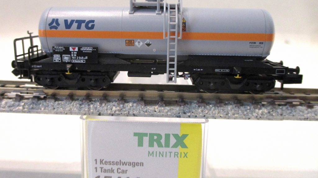 Minitrix  15414-07  Kesselwagen/4-achs./BrB 'VTG' grau DB-4 #1