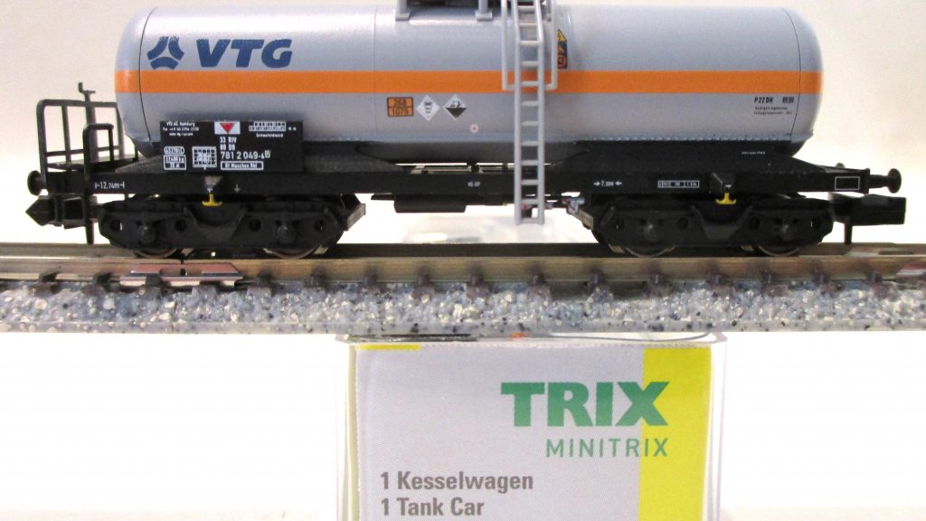 Minitrix  15414-09  Kesselwagen/4-achs./BrB 'VTG' grau DB-4 #3