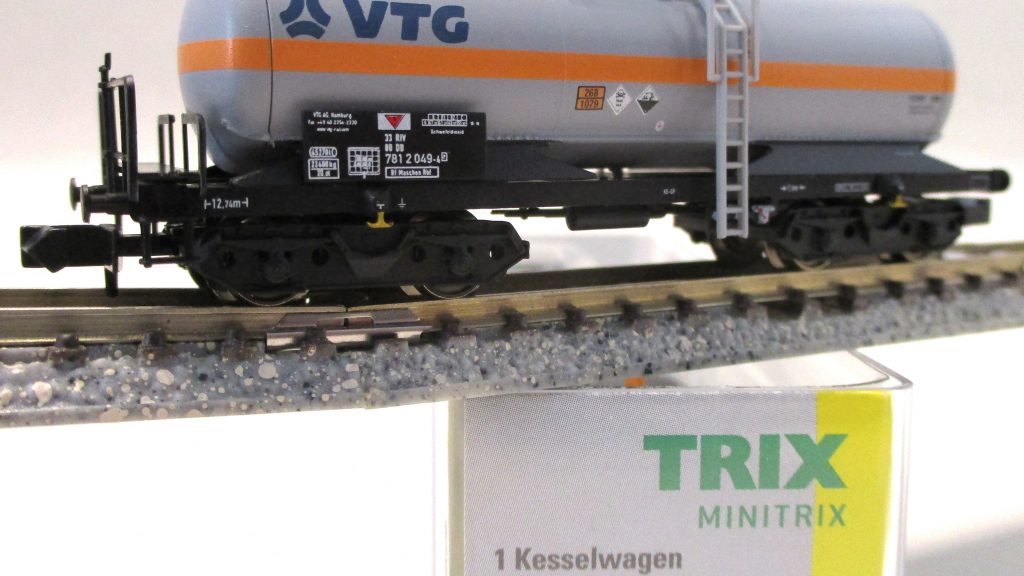 Minitrix  15414-10  Kesselwagen/4-achs./BrB 'VTG' grau DB-4 #4