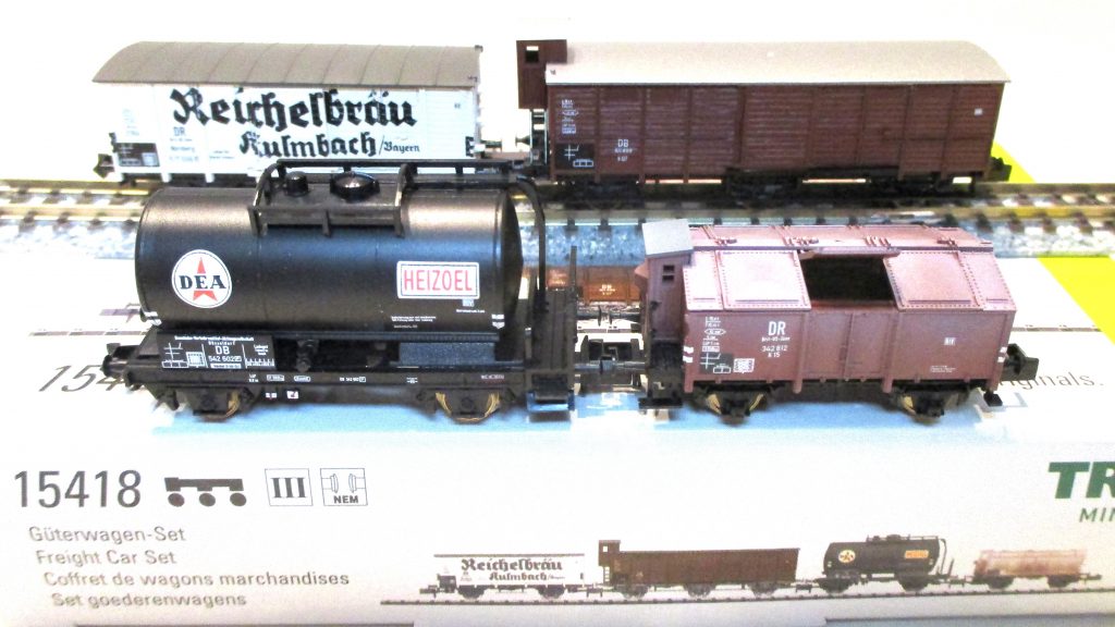 Minitrix  15418  Güterwagen-Set (1 x Klappdeckelwg./2-achs./BrH, 1 x Kesselwg./2-achs., 1 x Güterwg./3-achs./BrH, 1 x Bierwg./2-achs. DB-3