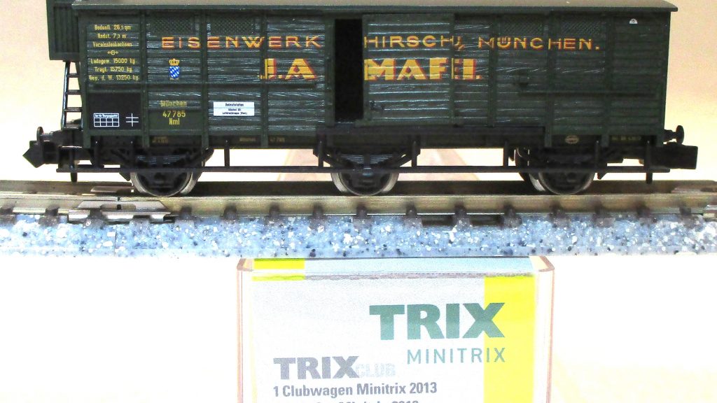 Minitrix  15953  Güterwagen/3-achs./BrH 'Club-JW-2013' 'Maffai' grün K.Bay.St.B.