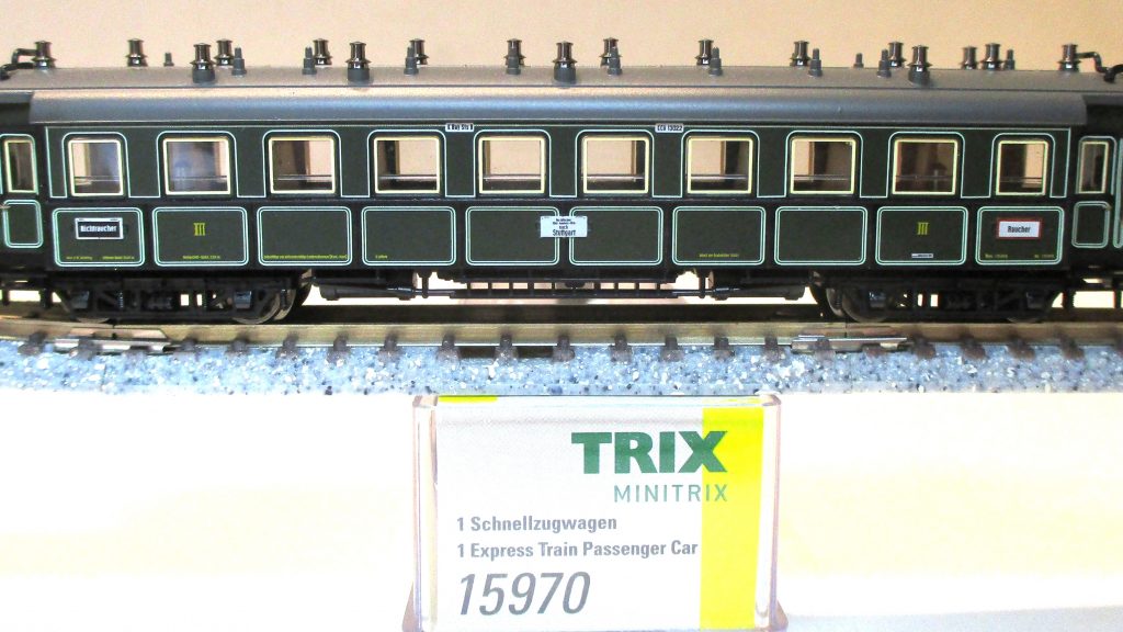 Minitrix  15970  Schnellzugwagen/4-achs. CCü 3.Klasse grün K.Bay.St.B.