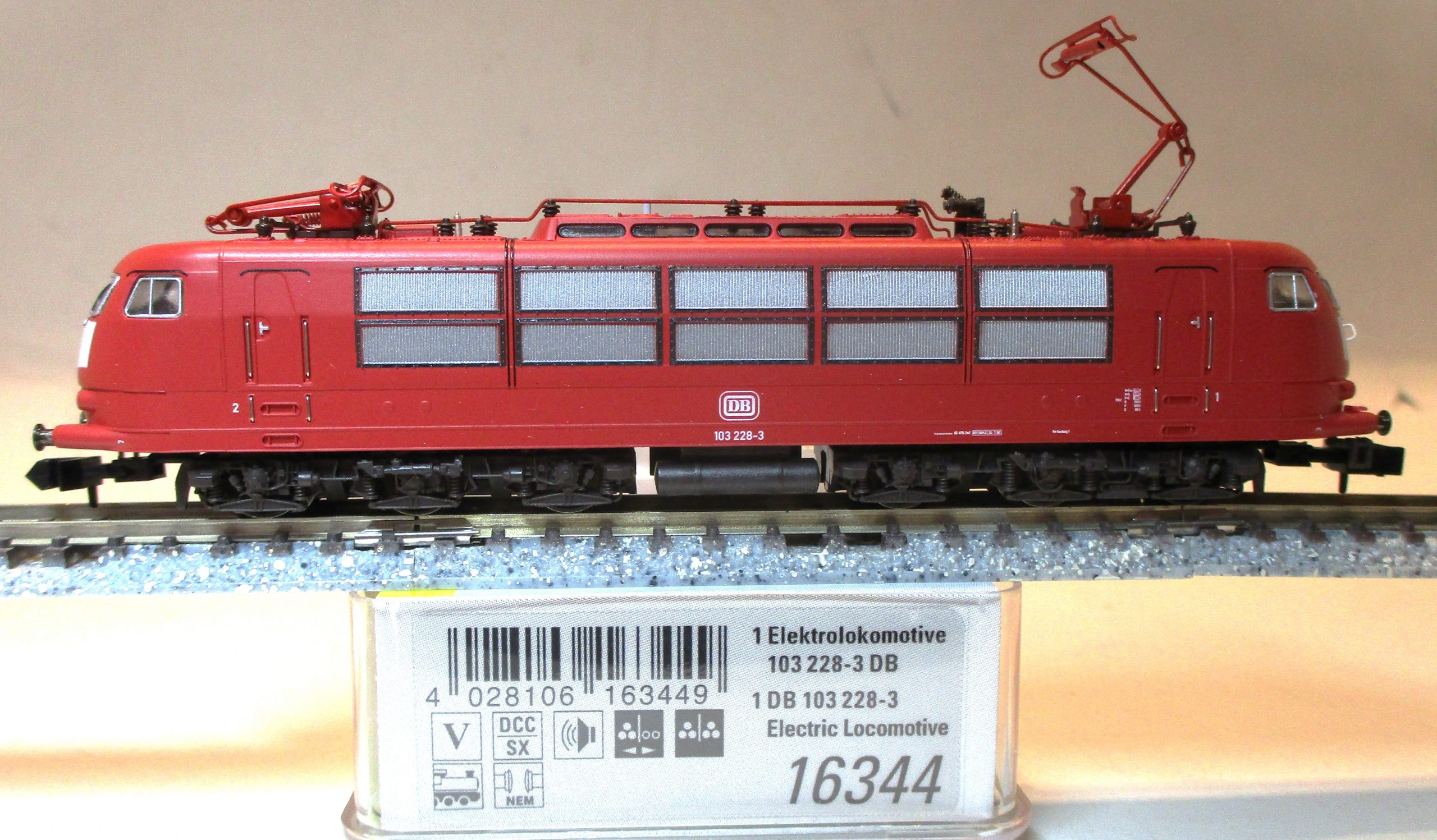 Minitrix 16344 Ellok BR103.228 DBAG rot SOUND