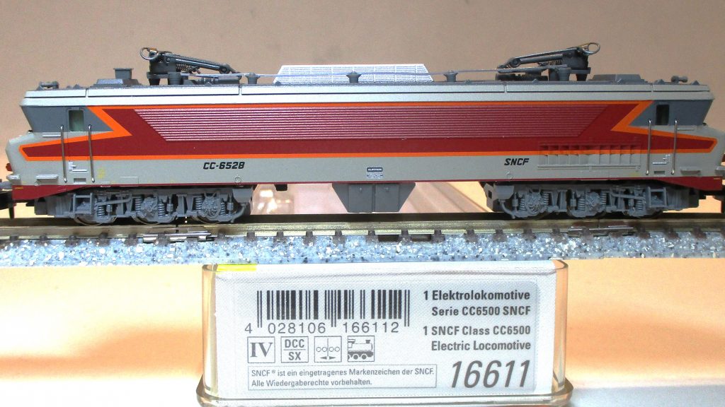 Minitrix 16611 Ellok BR CC6528 SNCF-4 silber/rot DCC