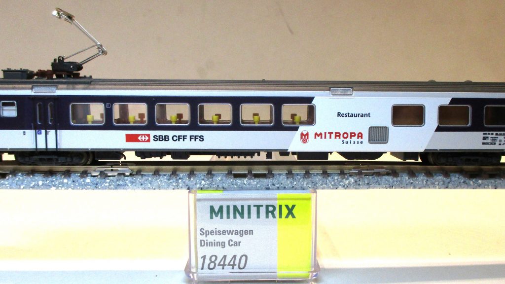 Minitrix 18440 EW-III EC-Restaurantwagen mit Bügel lila/weiß SBB-CFF-5