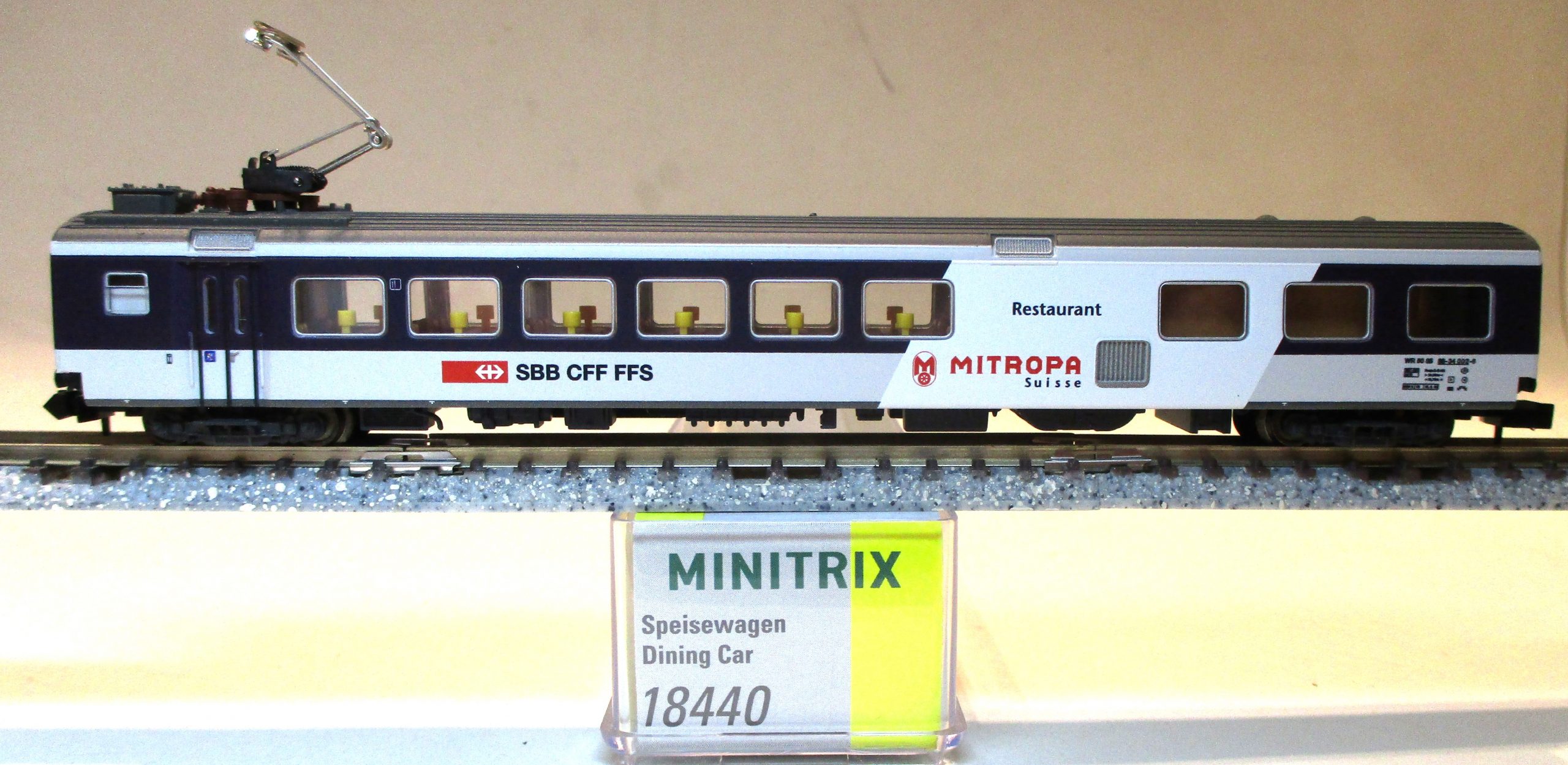 Minitrix 18440 EW-III EC-Restaurantwagen mit Bügel lila/weiß SBB-CFF-5