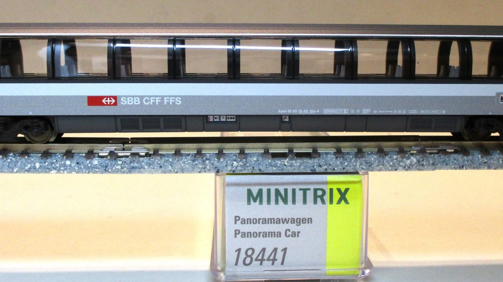 Minitrix 18441 EC-Großraum-Panoramawagen/4-achs. 1.Klasse dunkelgrau/grau SBB-4/5