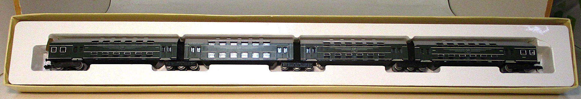 Piko 5413702 Doppelstockzug grün DR-3 4-tlg.