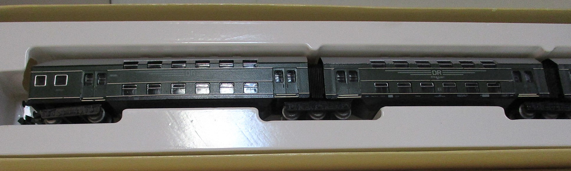 Piko 5413702 Doppelstockzug grün DR-3 4-tlg. – Bild 3